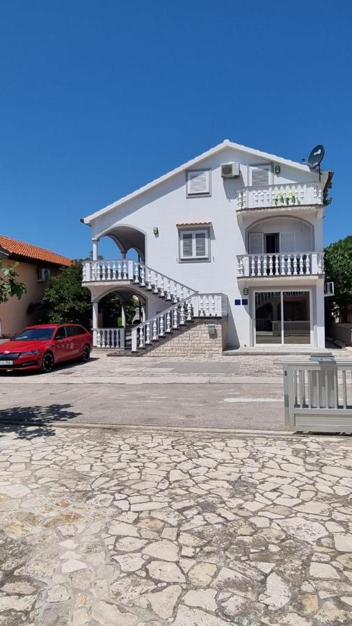Apartmani Ira Вир Экстерьер фото